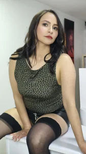 Chantal_fox__ Sexy Secretary Pic 6