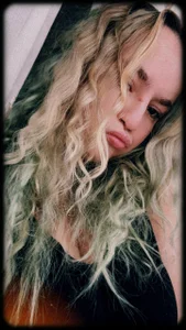 Hi darling, I'm Karoline