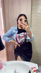 Elyross1_ Public Pic