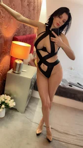 TaniaKaverinaのCome take it off for meの 5枚の写真