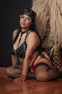 Melisa_Soto COME WITH ME Immagine  2