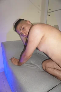 Angeel_BrownPublic Bild 3