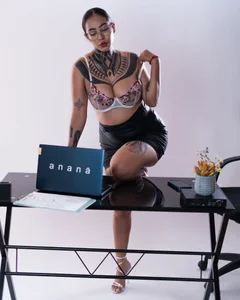 NicoleBlum My office, your rules... and a secretary who will provoke you 😏🔥 slika 6