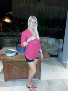 HollyTattoo: Just me ( фото)