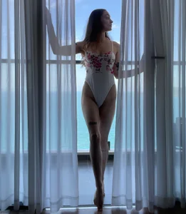 __Leyla__ Public Hình 5