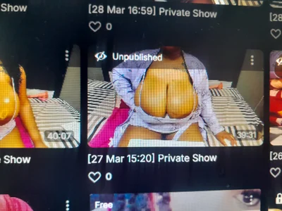 MissBOOBSDIVA21If you join me in private I'll make it worthwhile 🥰😘😝图片