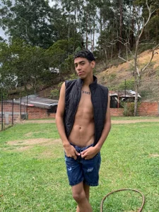 FUCKING_GUYS2 ALEJO Pic 4