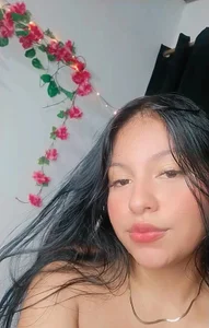 Hotbrunne_1 NEW GIRL 3 slika 3
