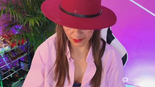 CarolMis_79 Which pink do you like the most? 👿 Pic 3