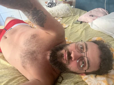 johnlou99の😅の 5枚の写真
