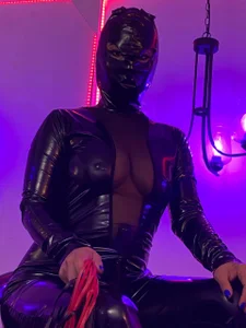 Carolina_Arias latex 😈 Foto