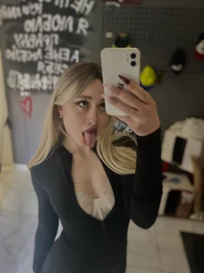 pollyy__mollyy Nice to meet you <3 ✨ Pic 5