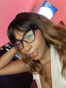 HanaThompson 👸👓🥵🔞 Pic 4