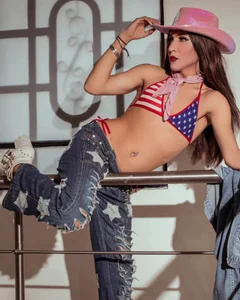 georgiina_giioのcowgirlの枚の写真