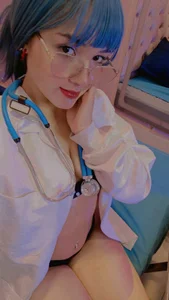 Clio_Fioreth Doctor by day, a temptation when you look at me. 💋 Foto