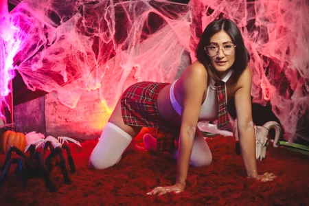 SharisWillian Schoolgirl slika 6