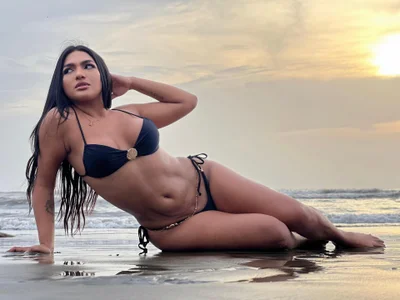 isabella1sexy A wonderful day on the beach  2. fénykép