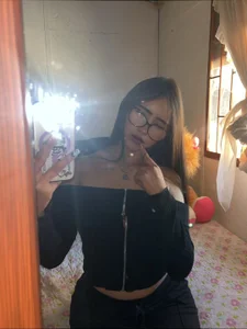 rachel_rusoHow do I look with glasses?💜图片