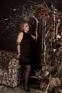 AvrilMillers Halloween  9টি ছবি