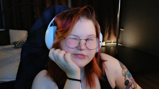 Stream covers UwU de fillisfox_  6 photos