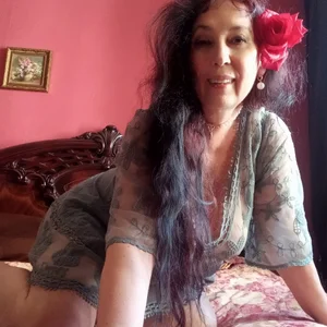 GypsyEsmeralda Even the mistress sometimes wants to be gentle and obedient. Immagine  7