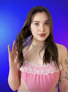 LiaVesper Sexy maid Pic 2