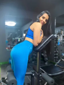 Zafiro_bunny Come work up a sweat with me 😏🥵💦💦 圖片 3
