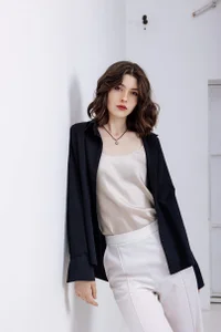 Dia_DeAmas white Pic 2