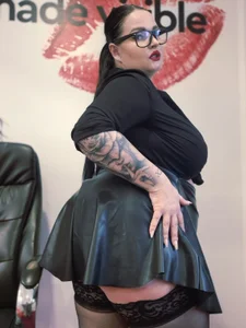 GeorgiaLerox♥️🖤In love with leather 🖤♥️ Bild 3