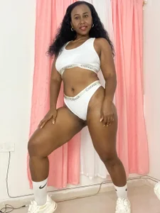 alexajhonson1012のaccompany me to do sports 😛😛の枚の写真