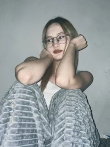 In your fantasies 🖤 de MaryVenom  3 Imagens