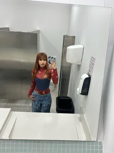 Sexy_aleja_outdoors Public Pic 3