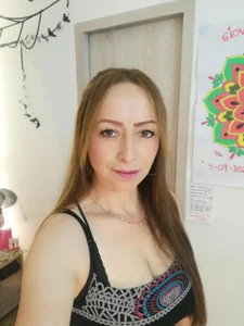 Giovanela_rose 🔥 Sweet face, naughty thoughts… can you handle both? Pic 5