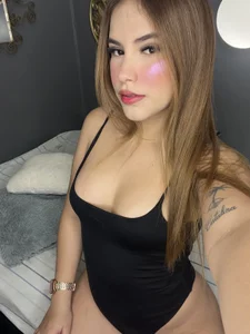 MiluRossee: Hello guys 🪄✨ ( 2 фото)