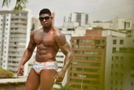 Makonneen Wet зображення 4