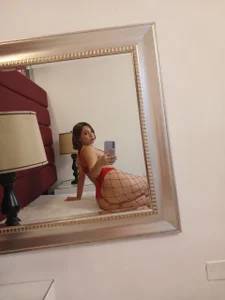 Saraarouusee in red... Pic 2