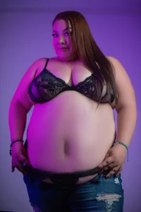 AbbyRogers1 A sexy big women Pic 3