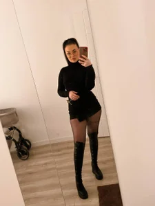 LoraIvone Real life photos Poză 5