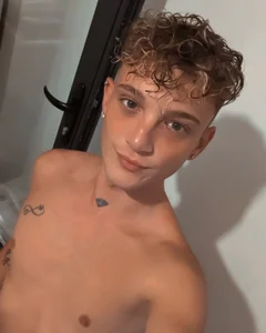 Turkishleo Public Poză 2