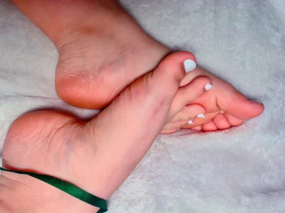 Cammi_wagner Feet full of semen. 👣💦💦💦 Pic 3