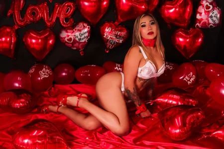 ameliaa_lov3 LOVE  3টি ছবি