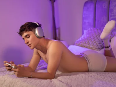 Juandagoom Do you like my white underwear?🤍 Billede 5
