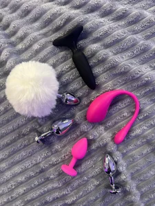 ChloeMarschのMy toys, let's choose pleasure.の 4枚の写真