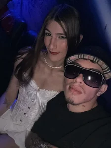 Pride_couplePublic图片