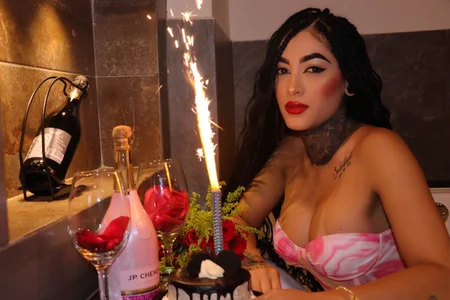 danna_berlin_ On this special day, join me to celebrate my birthday Immagine  8
