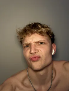 Elias_Veins Public Foto 6