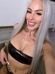 Bailey_Rush's Latexxx time Sex Photo 2