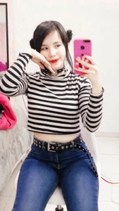 Akane-Mou Stripes Foto