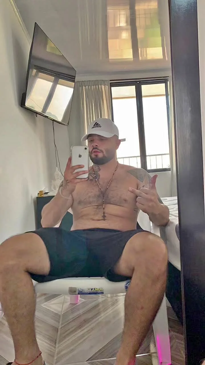 Adam_Maxwel Poză populară 4046