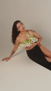 ValeriEvan Your girl with flowers 💐 Pic 6